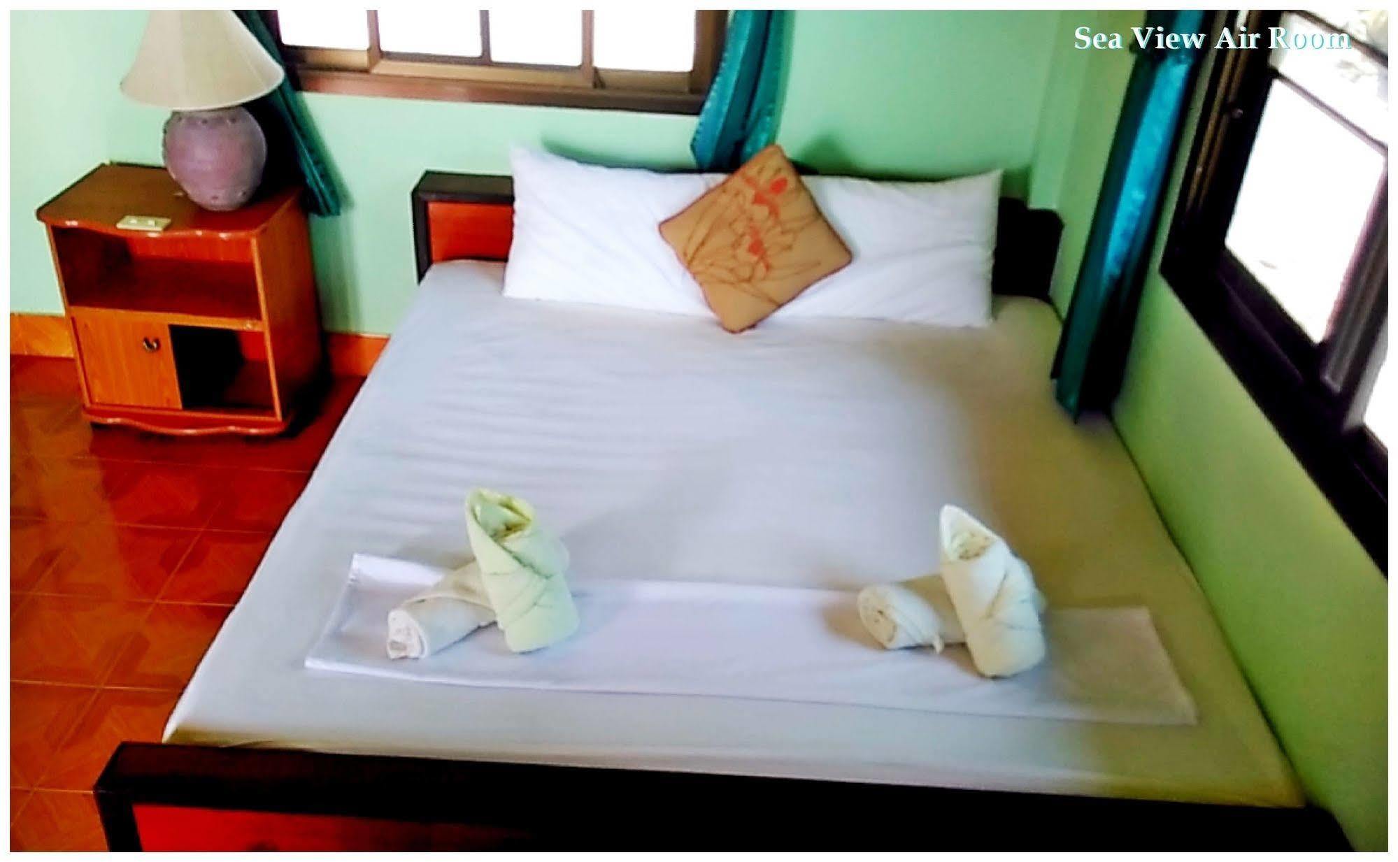 Family Tanotebay Resort Koh Tao Exterior photo